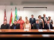 Cinco novos advogados e um estagiário recebem credenciais da OAB em cerimônia na OAB Blumenau