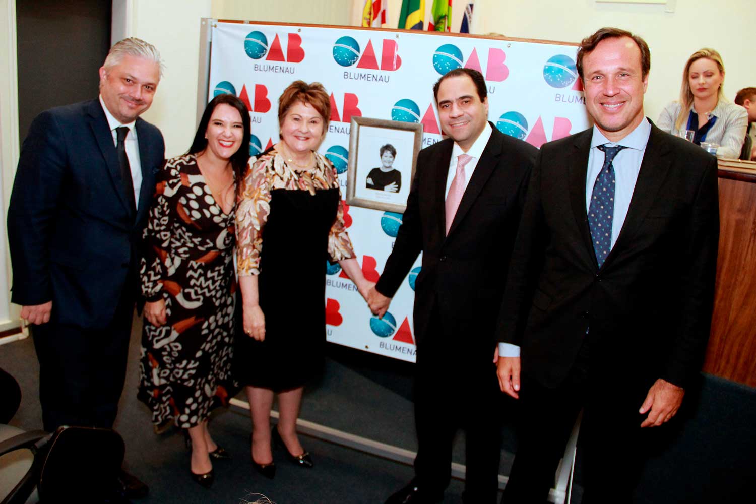 52427735882 4577ff3b19 k